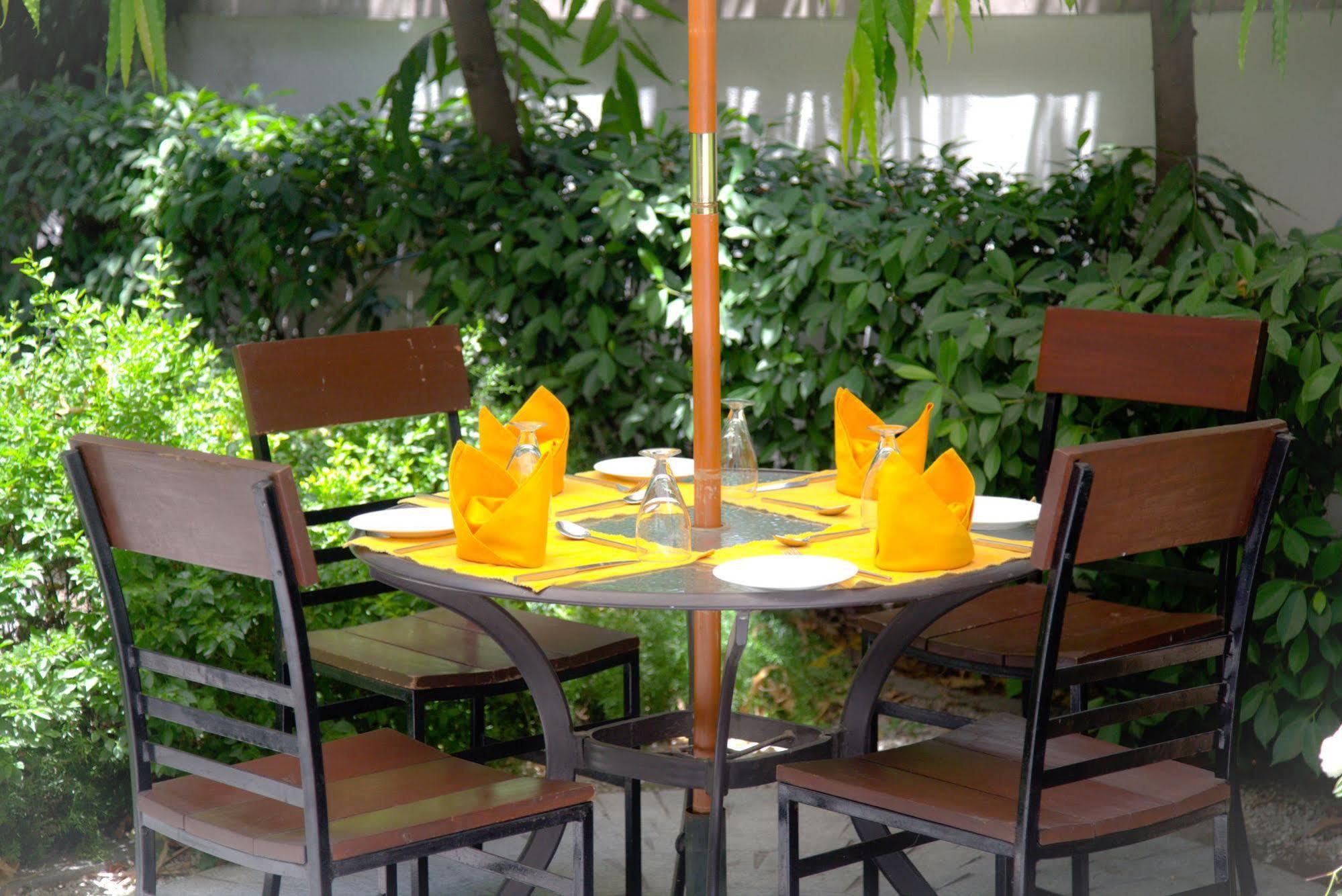 House By Howard New Delhi Exterior photo